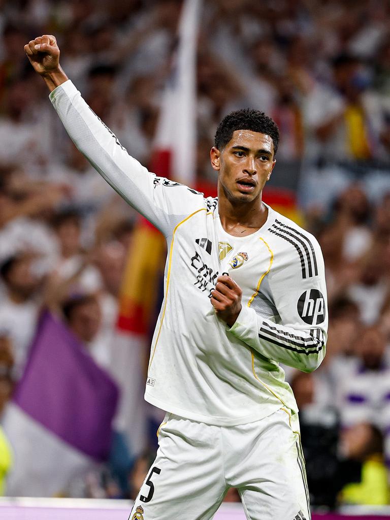 KellySmith678's tweet photo. NO REAL MADRID FAN WILL SHOULD PASS WITHOUT LIKING THE JUDE PHOTO...HALA MADRID https://t.co/38ou9z6XxD
