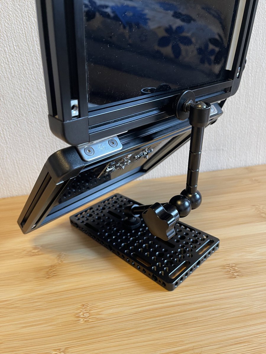 teamknox's tweet image. ようやくカタチが固まったミニPCによる『モバイルデスクトップ』。長かったけど、多分コレが今の時点の最適解。
#geekom #ミニPC #ryzen