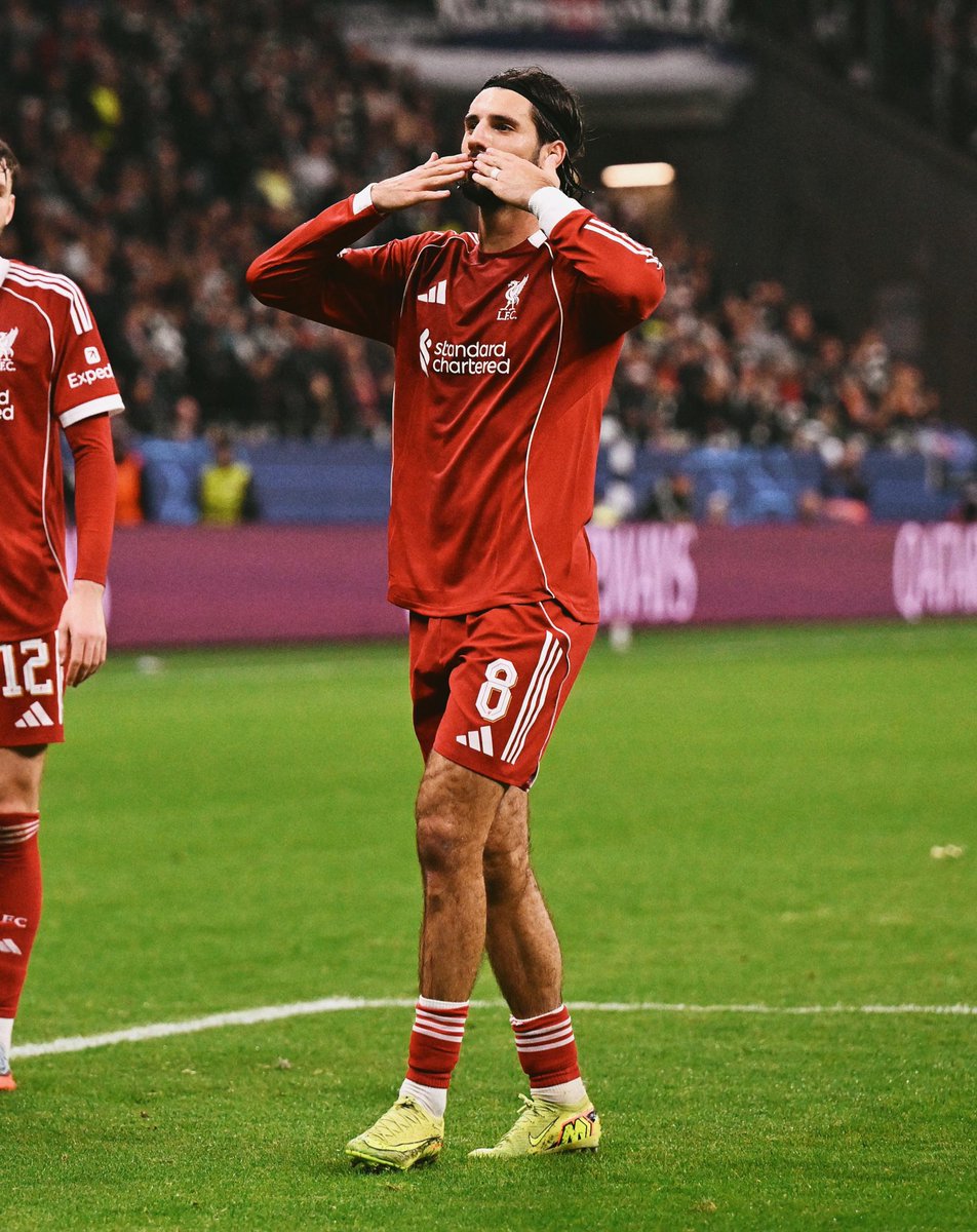 _SZD10's tweet image. We’re back! Come on Reds! 🔴🪄