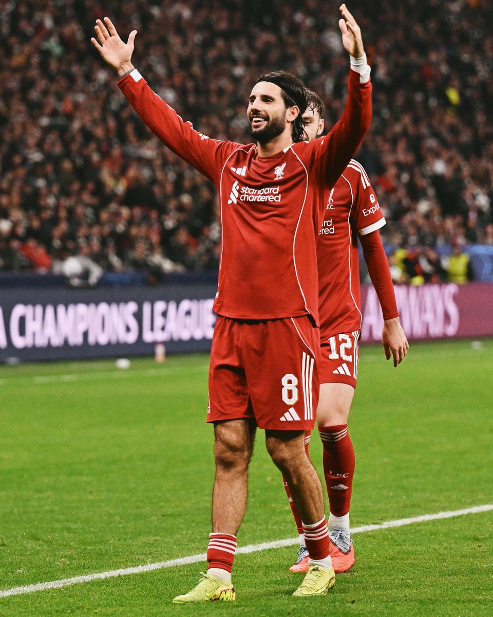 _SZD10's tweet image. We’re back! Come on Reds! 🔴🪄