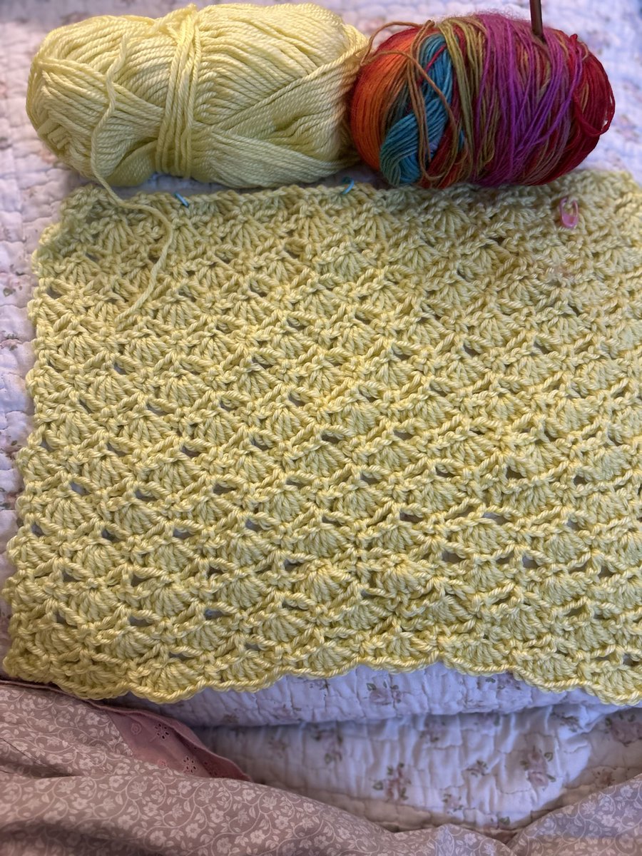 cinamingrl48's tweet photo. Bronwen Peplum Vest WIP pattern by 
@iggy.emmanuel. #bronwenpeplumvest https://t.co/x5MULQnBuF