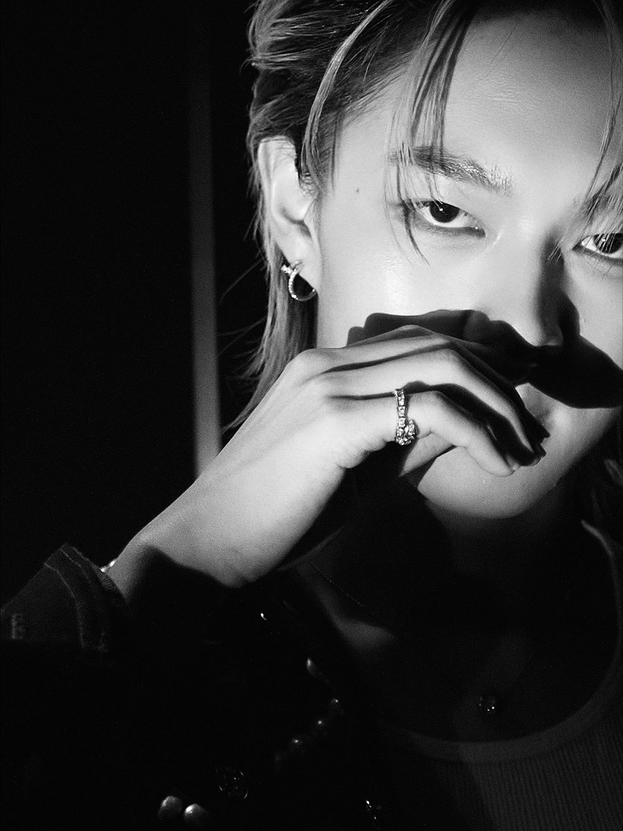 YSsaa_zeenew's tweet image. 【new_cwr IG】
🔗 : instagram.com/p/DQHETsnD-22/…

ごめんやけどこのかっこいい写真は💍にしか目がいかなくて、Hiaの存在感強し🫠💘✨

#DA20ConcertxNuNewD1
#DA20ConcertxNuNewD2