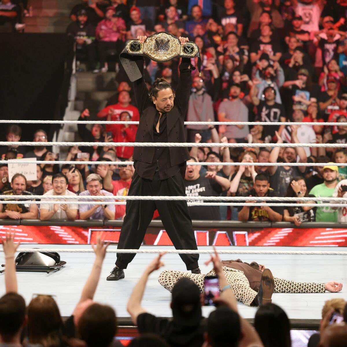 WrestleOps's tweet photo. Shinsuke Nakamura says he wants to have a run with the World Heavyweight Championship.

(via Tokyo Sports) https://t.co/uaEkooX4yT