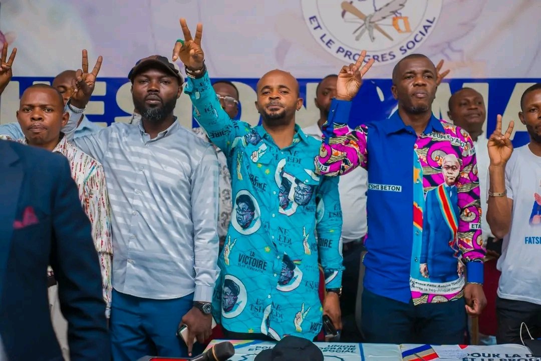 MukulaJonas's tweet image. 🔴🇨🇩‼️ #Redynamisation de la #LJUDPS 

Le Président de la #LJUDPS  Dr  @BunkuluYves  a Échange avec les 3 fédérations de #Lubumbashi sur l’unité au sein de la #LJUDPS , le soutien au Président #FÉLIX #ANTOINE #TSHISEKEDI  et aux institutions nationales et provinciales .