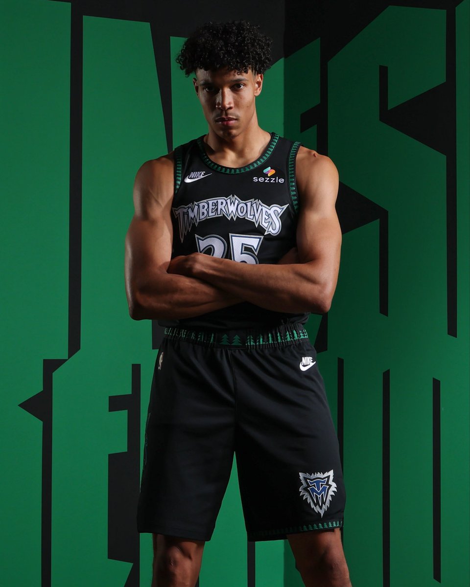 ZipsMBB's tweet photo. Year 2️⃣ OTW @EnriqueFreeman_ 🐺

#ProZips🦘 https://t.co/CC5DCN6DZw