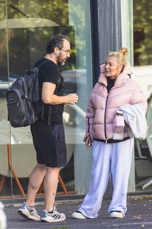 Cuando me asomo por mi balcón a ver cómo va vestida la gente con el clima, cualquier día de octubre en Madrid…. #AmaiaMontero #LODVG #madrid