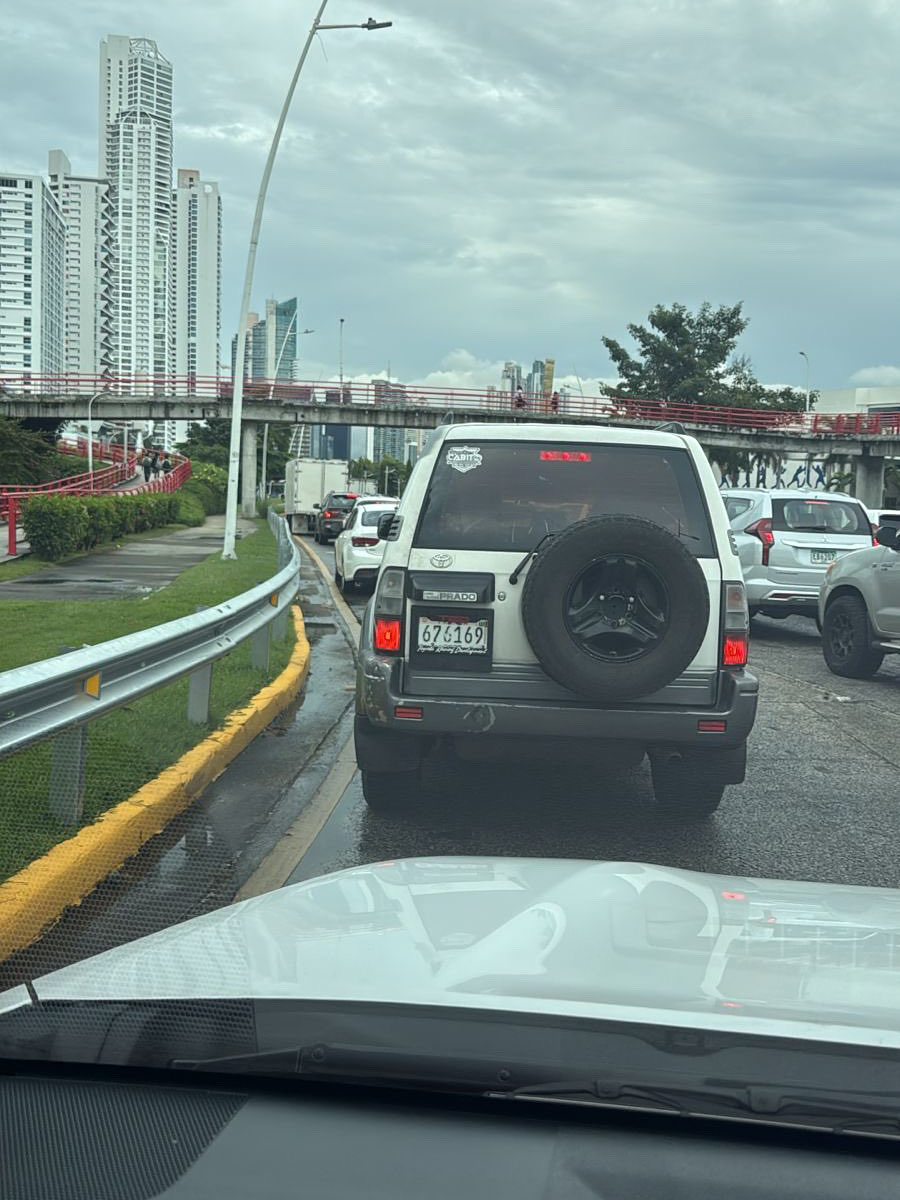 Tráfico muy denso en la Cinta Costera hacia Paitilla.