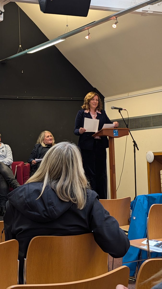 The_JHS's tweet image. A wonderful afternoon in The Linen Hall Library for the Poetry Jukebox Launch: Fragments of Scotch Poetry! 
Congratulations to all those involved, including our JHS Chair, Dr. Frank Ferguson 👏👏
@thelinenhall @BelfastFestival @HurchinHome
