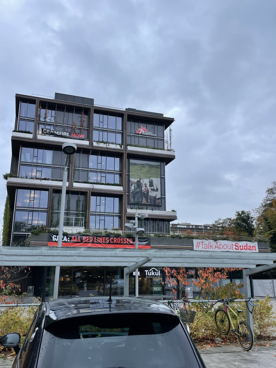 Walked past #MSF Geneva’s headquarters today and saw their building covered with messages for #Gaza and #Sudan. Advocacy done right. Thank you <a href="/MSF/">MSF International</a> 🫶