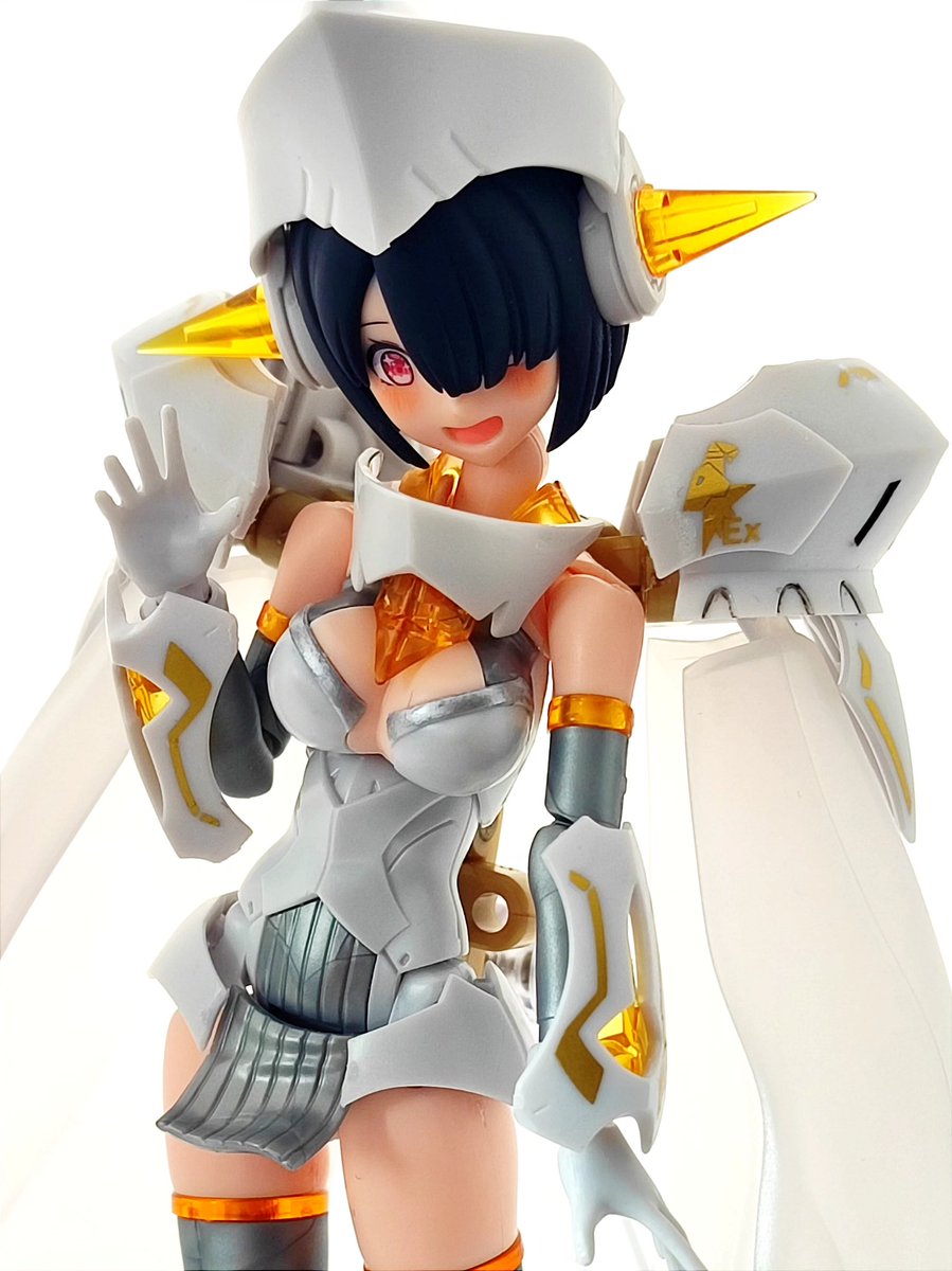 おはようございます(˶' ᵕ ' ˶)
昨夜は職場の飲み会ですっかり遅くなりまだ寝ぼけまなこの二代目です( ´ᵕ` ;)💦皆日本酒ばっか飲んで最後は利き酒とか言い出すんだもん🍶💦間に水を飲んで中和しないと翌朝残るんだよ日本酒は( 'ω'   )今夜は大阪市内の中華料理屋で飲み会🍻連日つらたん...(T^T)