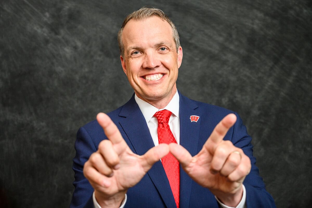 IKE_Badgers's tweet image. Chris McIntosh oversees a budget of $170,000,000+

He is NOT the right steward of such responsibility. His inclusion of Fickell’s insane poison pill buyout further underscores his lack of judgement

He’ll continue to cause harm to Wisconsin unless removed ASAP. Get him outta here