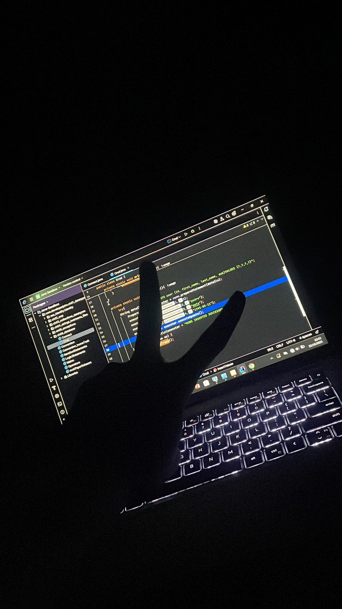 DeveloperJohnn's tweet image. Haven’t shared my leaning journey but trust me there is progress.. it’s crazy because Java wan finish me🤧😭.  
Those little projects will be unveiled soon…
