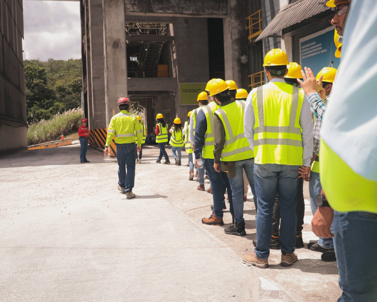 Facultad de Ingeniería Industrial | UTP tweet media