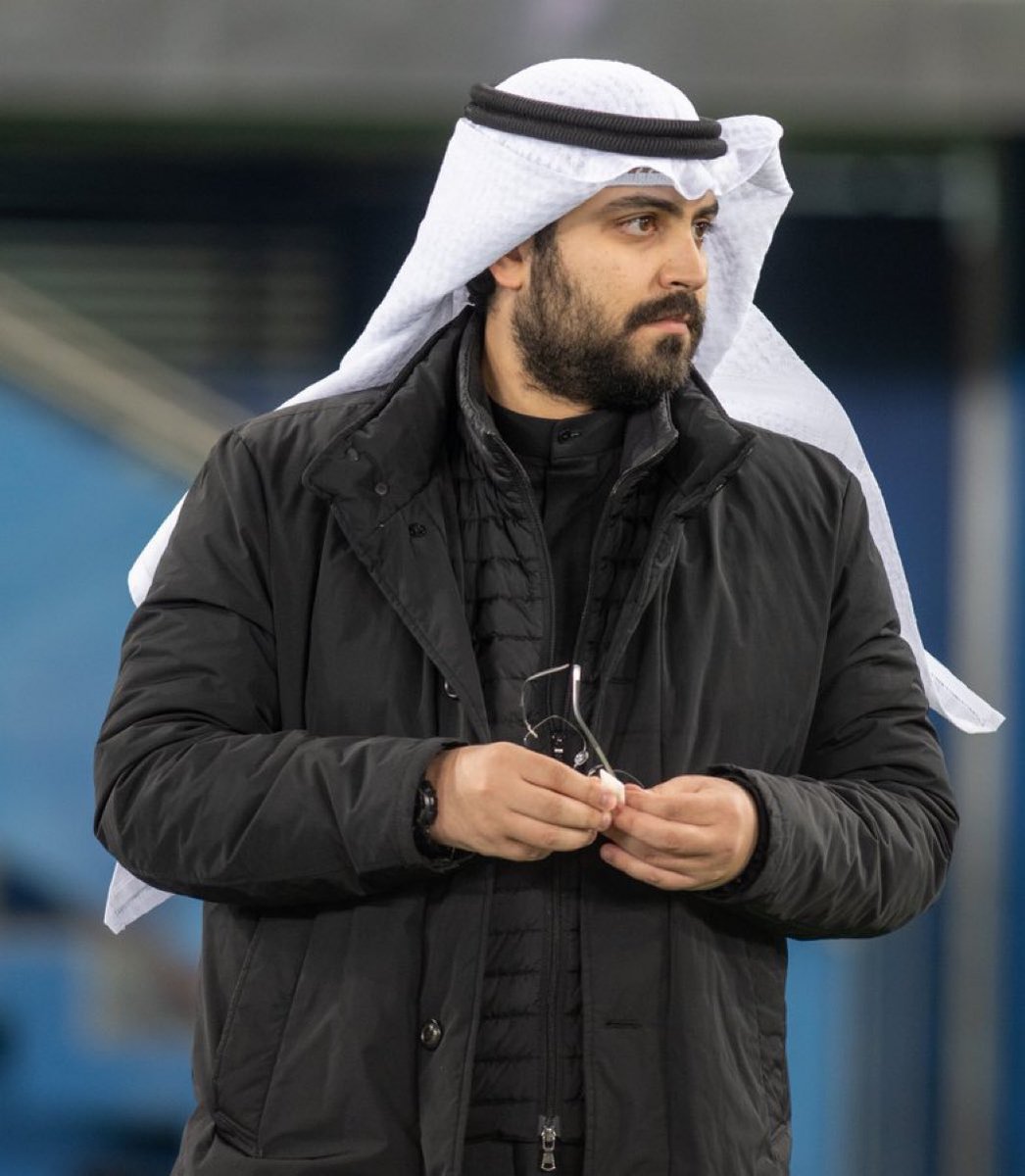 يابو #ضاري القادسية في المشاركات #الخارجية كان العنوان الابرز تتناقل اخباره القنوات الاعلاميه الخليجيه والاسيويه لكون مشاركاته كانت مشرفه وهذا الشي لايخفى عليك من صنع هذا المجد واليوم انت تقود الدفه ولكن للاسف لم تكن ربان ماهر في القيادة 
اقعد مع نفسك وحاسبها ليش قاعد تفشل.!!