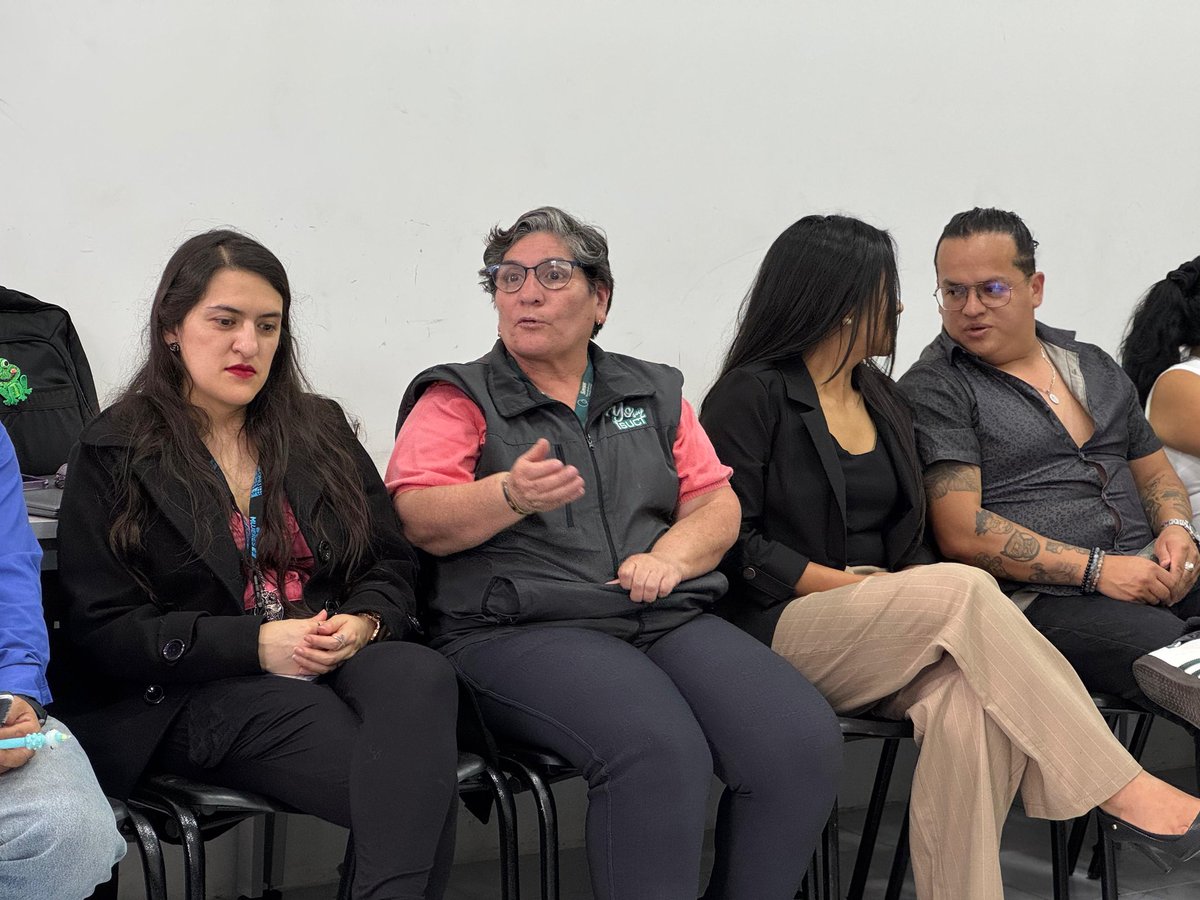 🧡 #QuitoSinViolencias | Capacitamos y sensibilizamos a los docentes del Instituto Superior Central Técnico en autoconocimiento y gestión emocional. Reconocer y manejar las emociones es clave para prevenir violencias y construir espacios educativos más empáticos.

#QuitoRenace