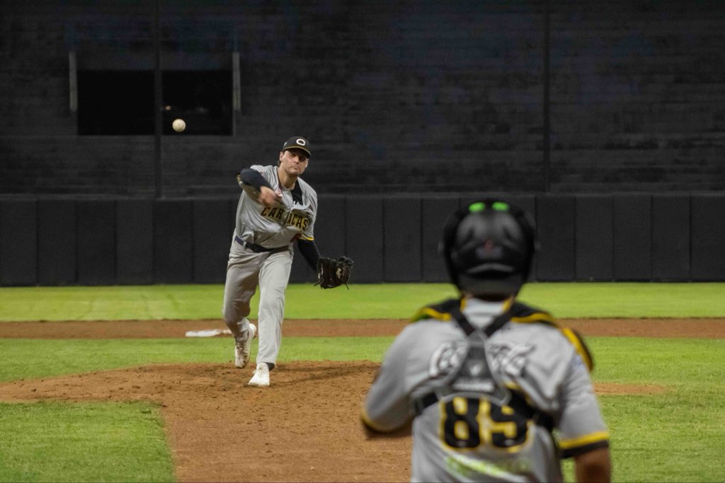 Leones del Caracas tweet media