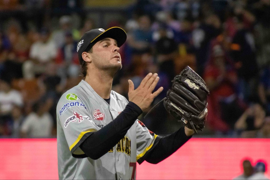 Leones del Caracas tweet media