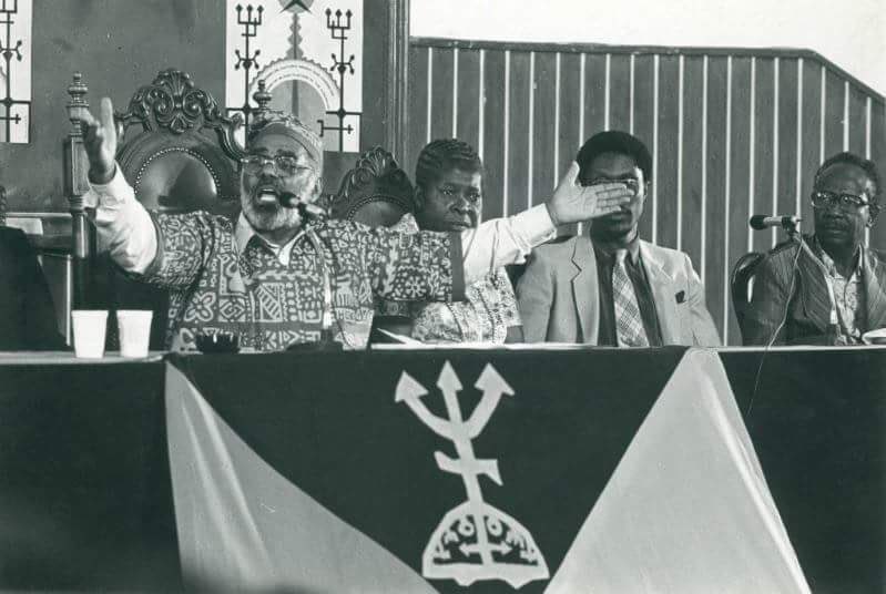 ogunyande's tweet image. “Nossa religião (de matriz africana) nunca queimou ninguém na fogueira e, ainda assim, é a ela que se atribui a fama de servir ao diabo."
— Abdias Nascimento.