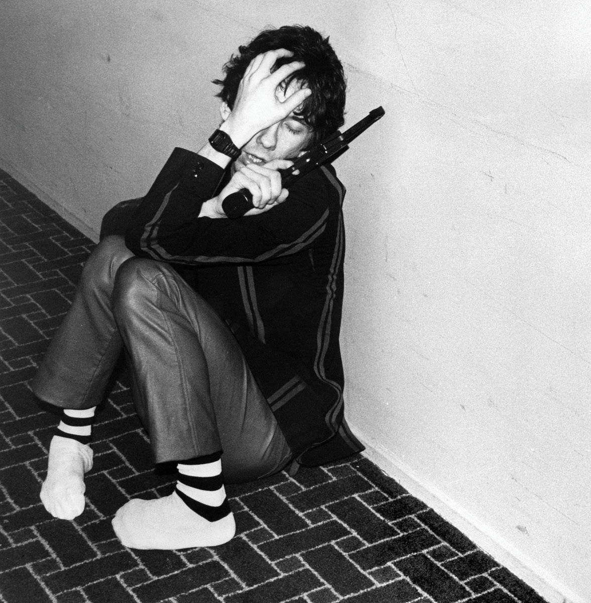 TuMama_____'s tweet photo. Happy Birthday 🎤🎊🎉🎈🎁
Steven John Bator, conocido como Stiv Bators, fue un cantante y guitarrista. Se lo recuerda por haber sido líder y cantante de las bandas de punk rock Dead Boys y post-punk The Lords of the New Church.
#punkrockhistory #punkrock #punk
#stivbators #punks https://t.co/D7j6WKFT9d