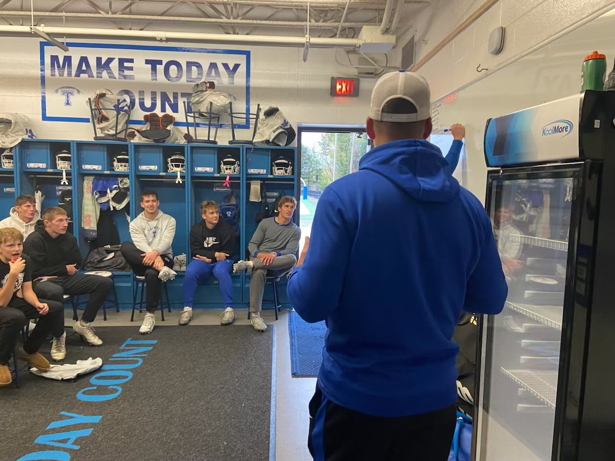 Coach Knause tweet media