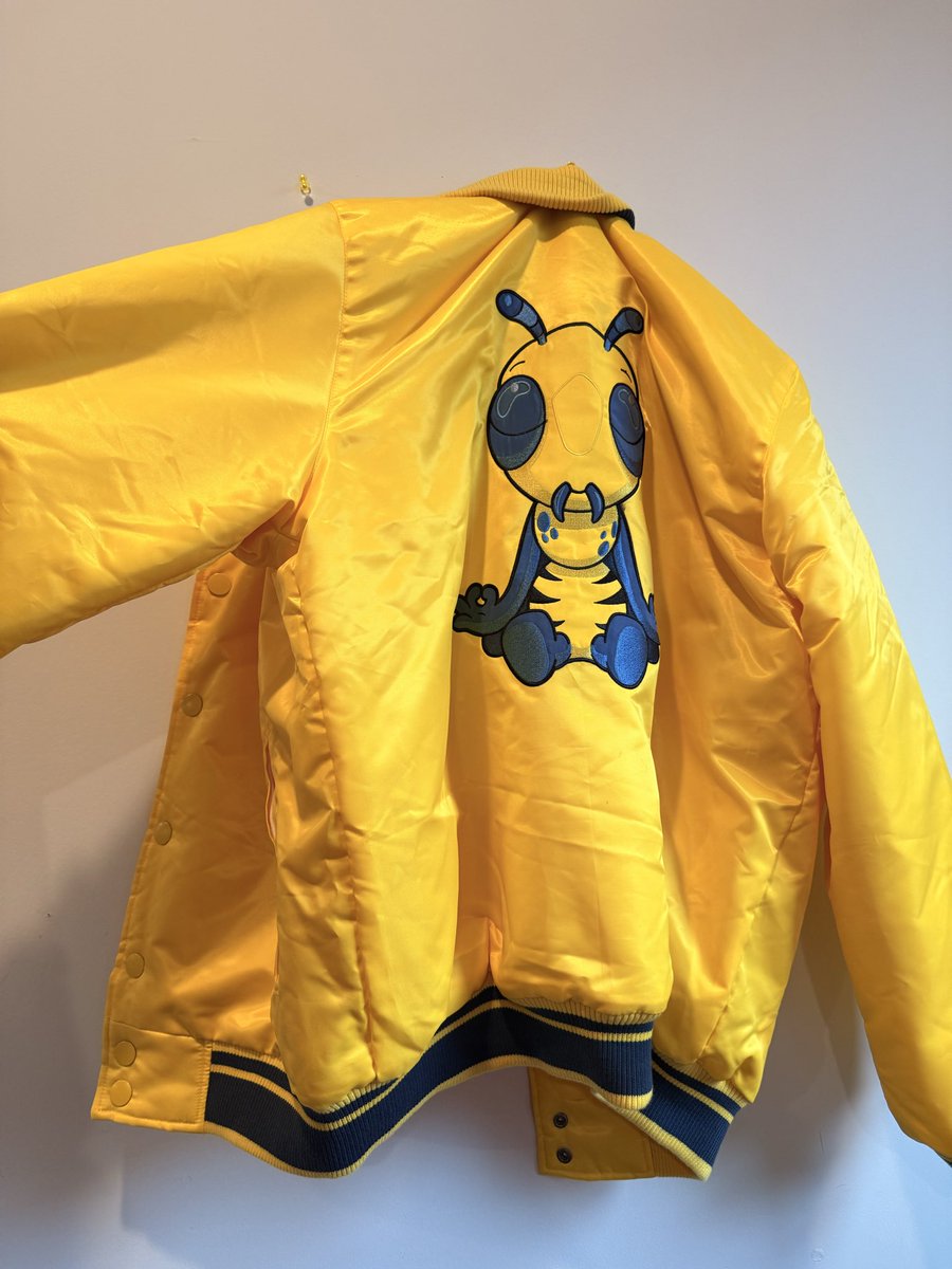 Selling these two 

Alert Ape: $275 w/o shipping 

Wise Wasp: $375 w/o shipping 

Both: $750 with shipping