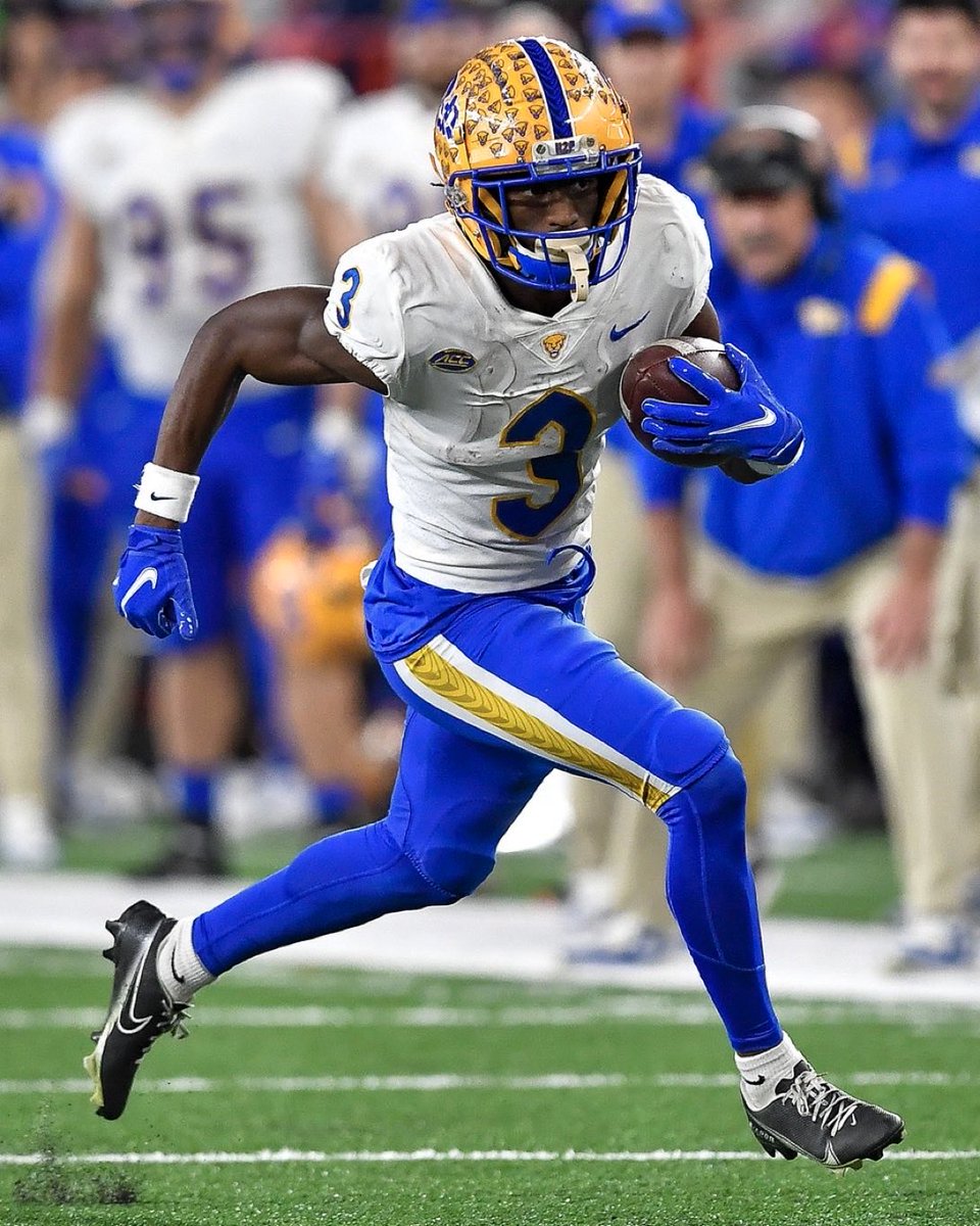 After a great conversation with <a href="/ARCHIECOLLINS_/">Coach Collins</a> I am BLESSED to receive an offer from The University Of Pittsburgh! #AGTG✝️ <a href="/TheD_Zone/">The D Zone</a> <a href="/AllenTrieu/">Allen Trieu</a> <a href="/alex_pallone/">Alex Pallone</a> <a href="/Coach_AMarshall/">Aaron Marshall</a> <a href="/MIexposure/">Michigan Exposure</a> <a href="/PrepRedzoneMI/">Prep Redzone Michigan</a> <a href="/PghSportsNow/">Pittsburgh Sports Now</a> <a href="/mvukovcan/">mike vukovcan</a>