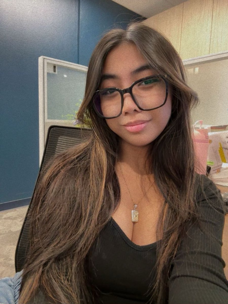 kana ᥫ᭡ tweet media