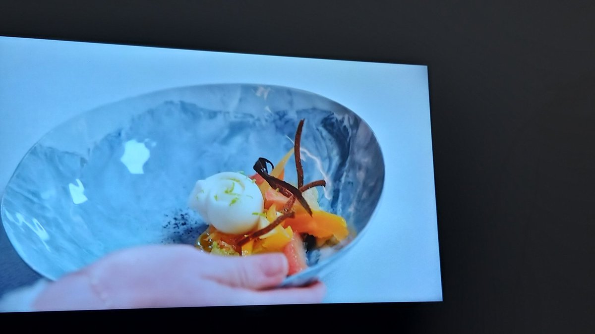 nicola kerr tweet media