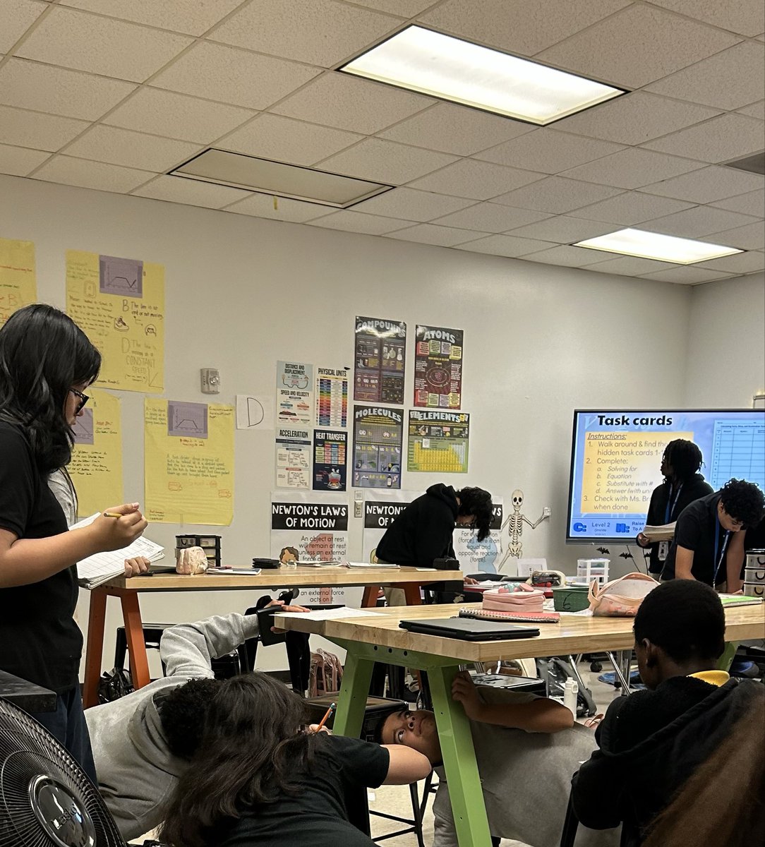 alyssa_browning's tweet image. 🕵️With task cards hidden all over the room, students jumped into action finding all questions and solving for f=ma 🔍🕵️♂️#newtonslaw #fma #abl #sciencefun #sciencechallenge