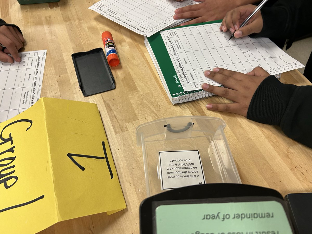 alyssa_browning's tweet image. 🕵️With task cards hidden all over the room, students jumped into action finding all questions and solving for f=ma 🔍🕵️♂️#newtonslaw #fma #abl #sciencefun #sciencechallenge