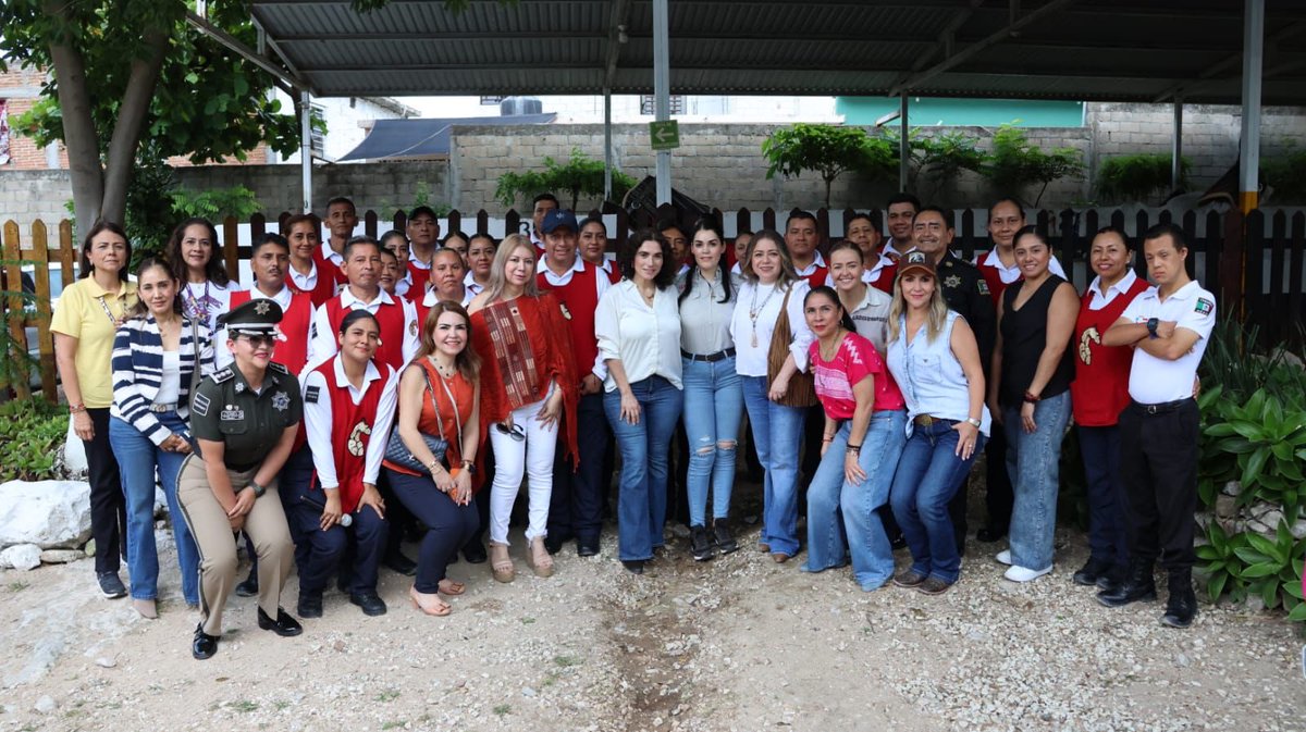 SSP recibe recursos recaudados en beneficio del Centro de Equinoterapia

#SecretaríaDeSeguridadDelPueblo
#VoluntariadoAliadasPorLaPazYLaSeguridadDelPueblo 
#HumanismoQueTransforma