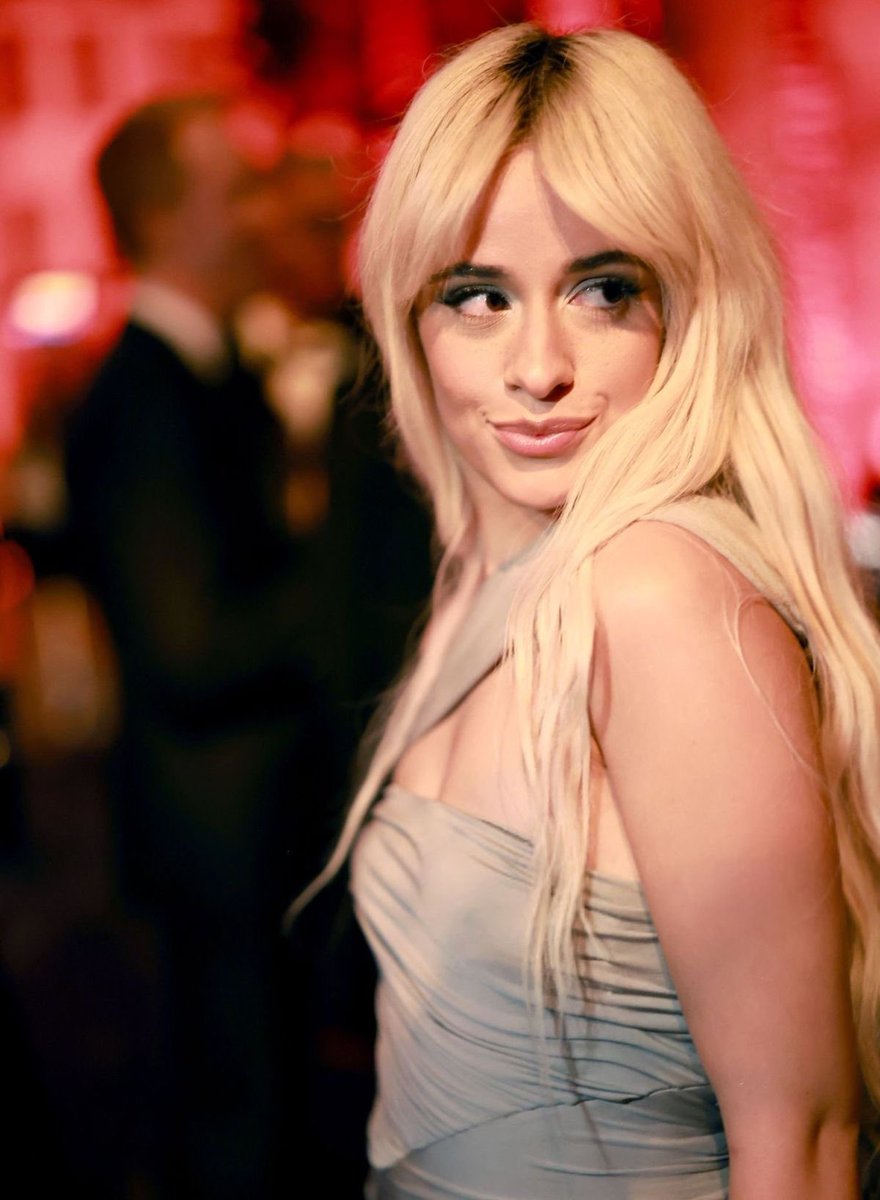 miIaconcept's tweet photo. sou muito viúva do blondmila https://t.co/fzPK207B9Q