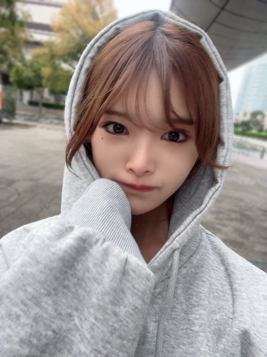 おはよう(๑'-'๑)

昨日雨ふってたからてるてる坊主になっておきました☔️↓