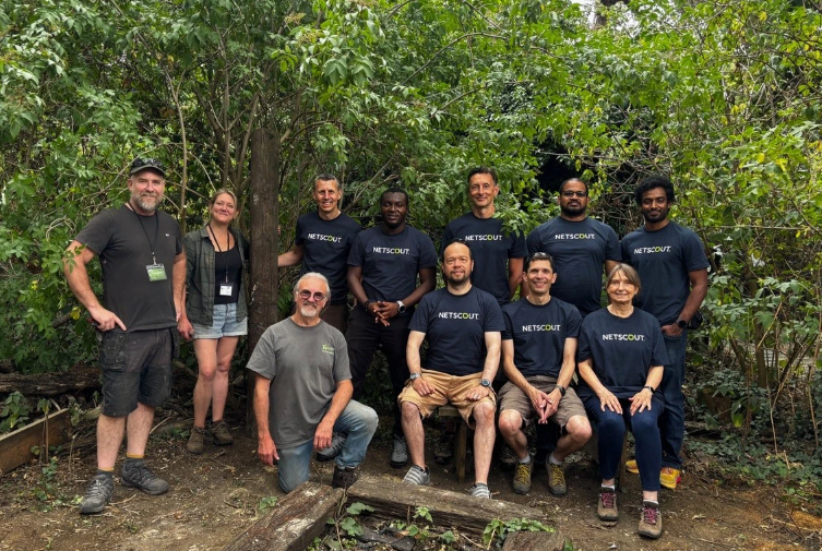 NETSCOUT's tweet image. Turning urban wastelands into thriving ecosystems isn’t easy, but it’s worth it.
At Brickmakers Wood, our team joined the Eden Rose Coppice Trust to create safe, inclusive spaces for those living with cancer, mental health challenges, and social isolation.
Here’s what we…