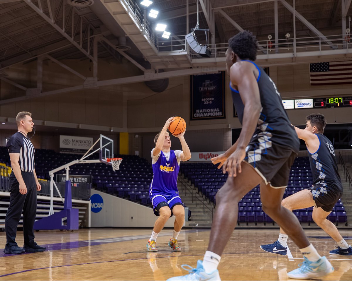 Air bender💨

#HornsUp | #RollMavs