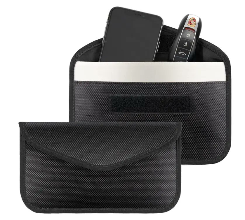 MarvelousLLC's tweet image. 📦 It looks like a pouch. It acts like armor. 🛡️

Faraday Pouches protect your tech from cyber threats, tracking, and signal interference. Why risk it? 

#ModernProtection #TechSafety

tinyurl.com/4e3wjy6y