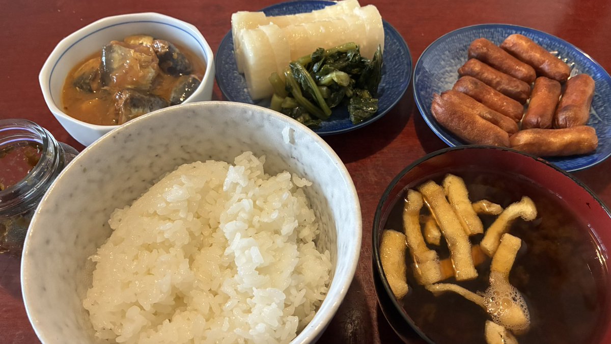 tokyoaloha's tweet image. 朝ごはん‼️
ウインナー&いわし味噌煮缶&べったら漬け✨✨✨
人形町のべったら市で購入😃
木曜日も1日頑張りましょう♪♪♪