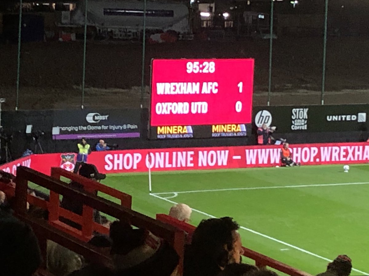 Our first home win in the second tier since I was a lad!! Nathan Broadhead with the decisive goal which appeared to be given by goal line technology. #OUFC had a man advantage for the last 23 minutes after Callum Doyle saw red. Attendance 10,547 #WxmAFC