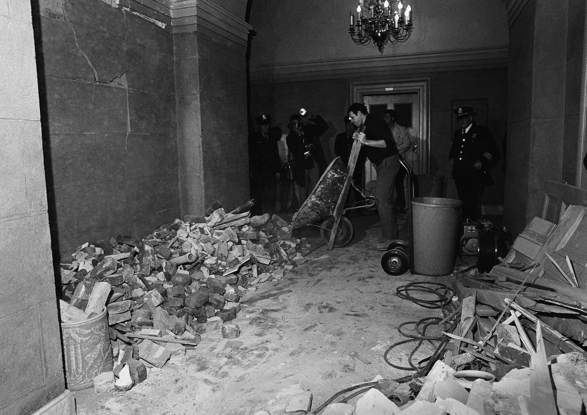 NCDivisionSCV's tweet photo. @JoJoFromJerz You think that's bad, you should see what Weather Underground did to the Senate building in 1983 https://t.co/GgYDkFTLYz