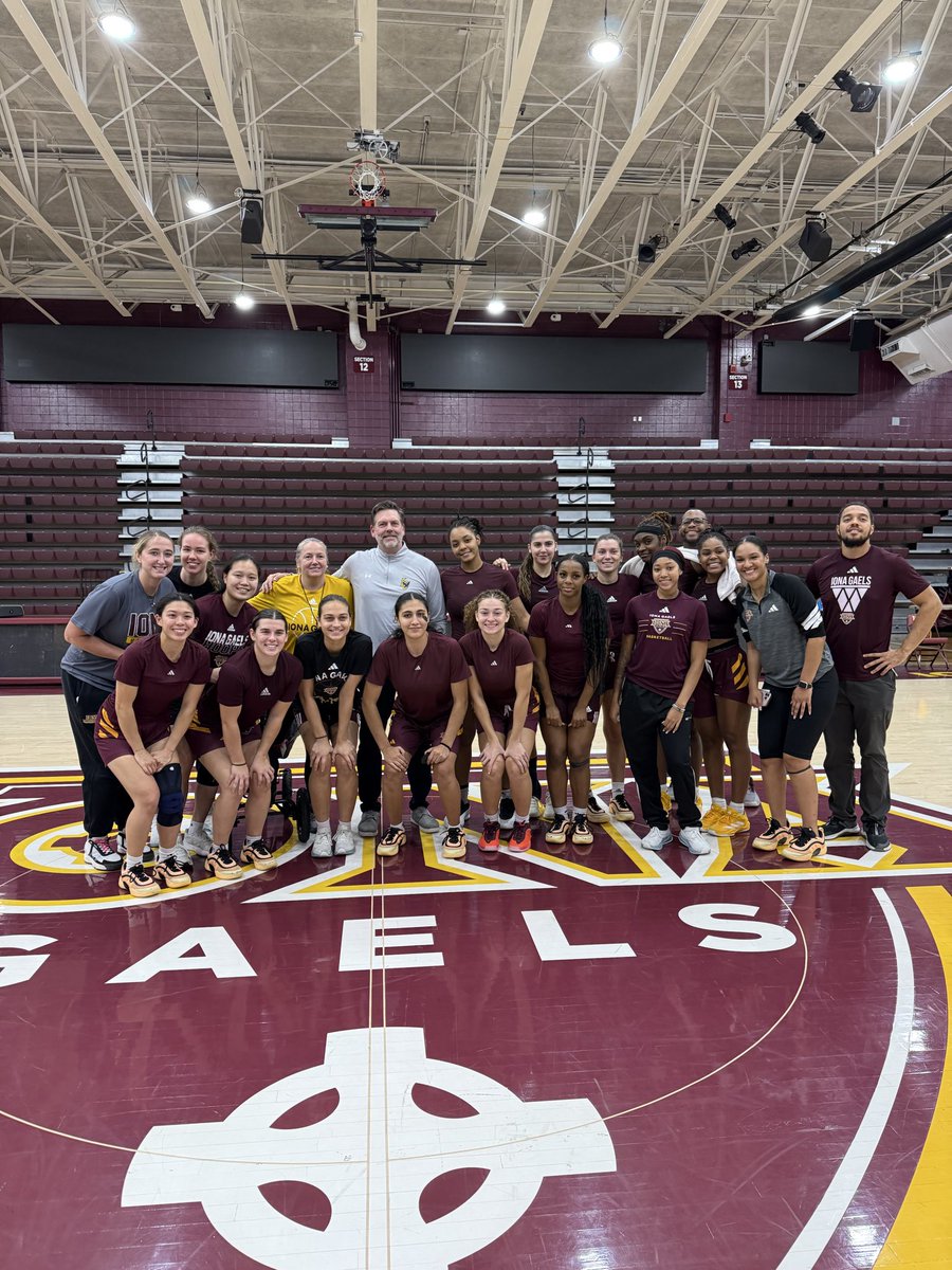 Special thank you to <a href="/ErikOlson40/">Erik Olson</a> for stopping by practice and speaking to our girls!! Your powerful message inspires our team to keep striving forward- on and off the court, for each other! 💪🔥

#RaiseTheFEEE #GaelNation