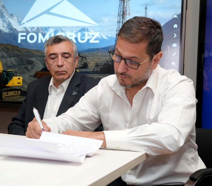 SantaCruzMundo's tweet photo. FOMICRUZ lidera la licitación más importante en la historia de Santa Cruz https://t.co/XNZFAGbBbL a través de @santacruzmundo https://t.co/DHKHTta2WN