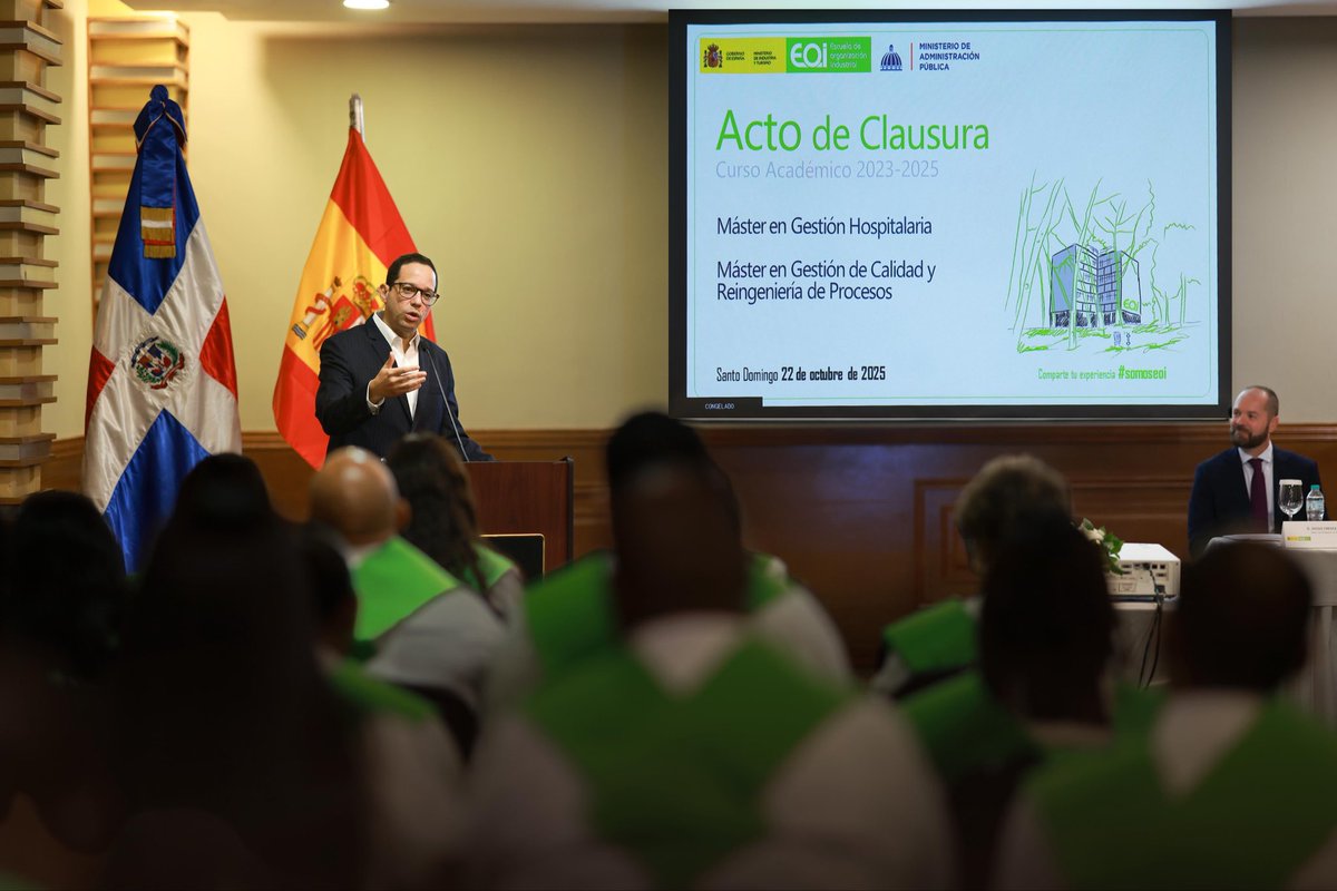 SigmundFreund's tweet photo. Hoy celebramos el cierre de un ciclo y el comienzo de nuevas oportunidades para 45 servidores públicos que concluyeron sus maestrías en Gestión Hospitalaria y en Gestión de Calidad y Reingeniería de Procesos, desarrolladas junto a la Escuela de Organización Industrial (@eoi) de España 🇪🇸.

Cada uno representa un paso firme hacia una administración más moderna, eficiente y centrada en el ciudadano. ¡Felicidades por este gran logro!

El futuro de la gestión pública está en manos de profesionales preparados, comprometidos y con visión de transformación.