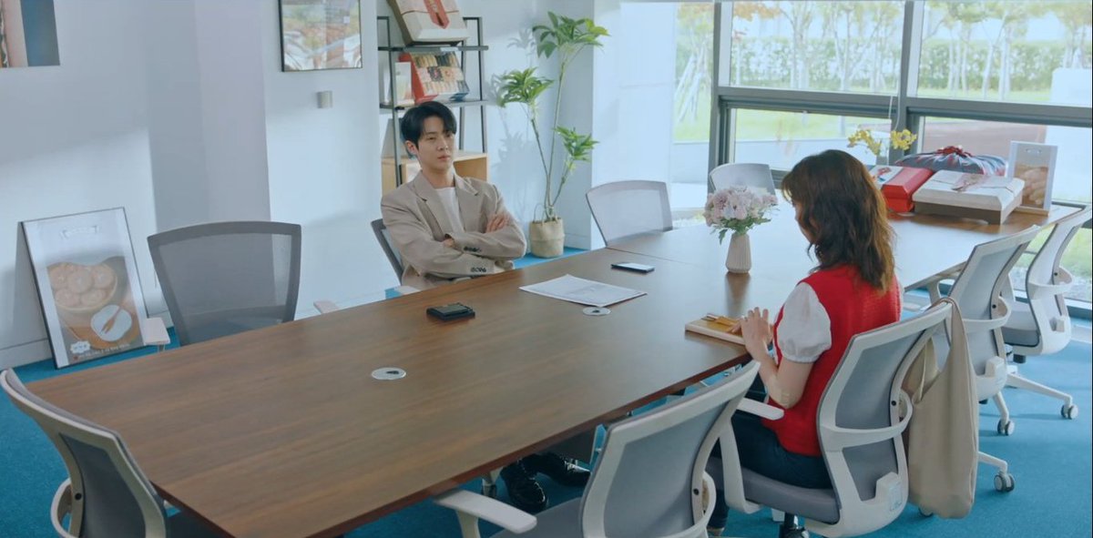 K-Drama bom é K-Drama que levanta questões, certo? 💭

Com apenas quatro episódios lançados, #WouldYouMarryMe vem chamando atenção na Coreia por retratar temas relevantes que são bem conhecidas para o público coreano. 

Além de questões sociais, como a atual dificuldade dos