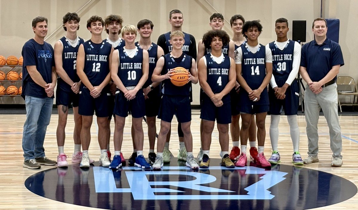 Team 📸 before we tip it off tomorrow 

2025-2026 LR Flames Varsity 🫡

#LITFlames #BecauseItsLittleRock #HomeschoolHoops <a href="/NCHBCLive/">HomeSchoolBasketball</a> <a href="/ARPrepSports/">Arkansas Prep Sports</a>