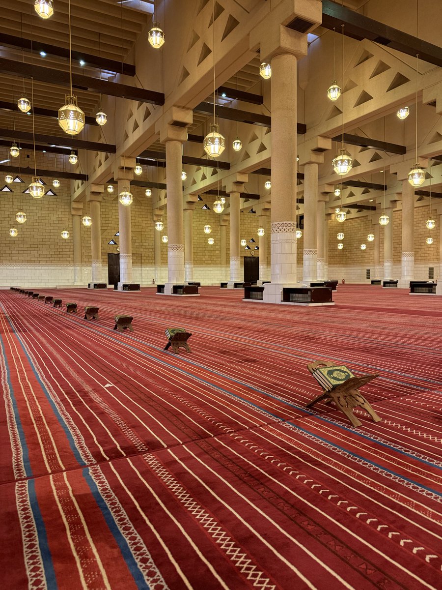 نسألك أن نُوفق في مساعينا
وأن يُكتب لنا الخير
وأن نسير في طريقنا آمنين مُطمئنين ، وأن نتذوّق بهجة
الوصول والحصول .. آمين