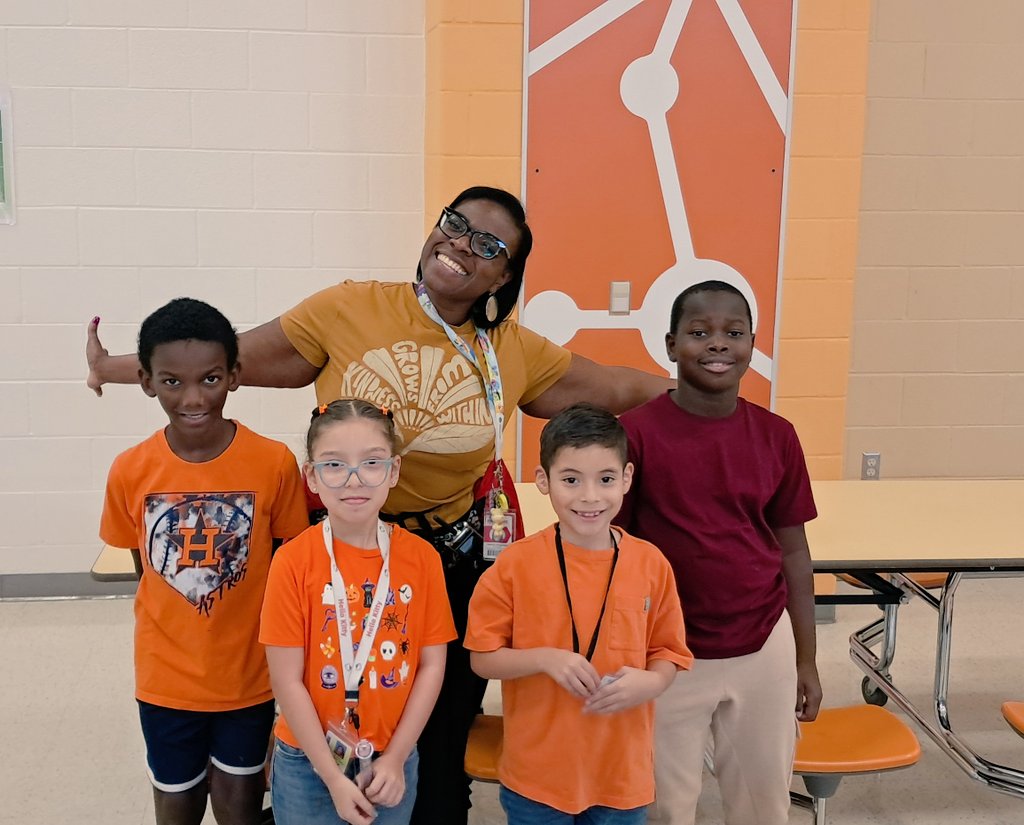 McWisdom4Edu's tweet photo. 3 causes in 1 day?! Only   @GreensptES_AISD! Check out Mr. Herran supporting #PinkRibbonMonth on #PinkOutDay while Ms. Canty, Ss represent #UnityDay &amp; third,fourth pillars for #CharacterCountsWeek: Caring and Fairness by wearing orange and red. #KindnessCounts #AldineStory https://t.co/nQuP23J6nx