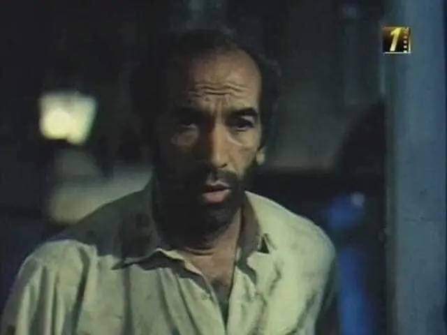 أنت هتفضل تكتم في قلبك لحد ما تلاقي نفسك بتعيط عشان حد عملك الشاي من غير نعناع.

"المساطيل-١٩٩١" .