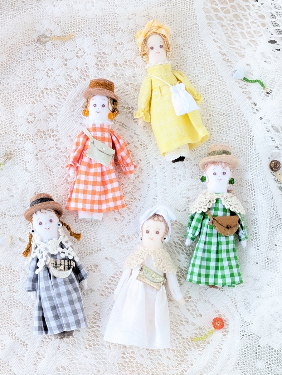 simumoi's tweet photo. 11/15.16
2度目のデザフェス
東京行きます！
どんなdoll並べようかなぁ
 #デザフェス  
#デザフェス62  
 #doll 
 #sewingdoll https://t.co/3vCNHJE5Rc