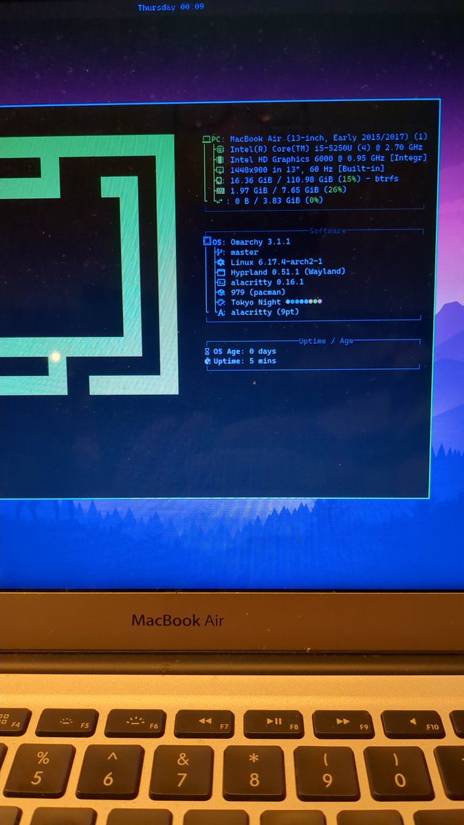 0xr4ds3c's tweet image. Running Omarchy on a 2015 MacBook Air—custom Arch by @dhh , Hyprland WM, still snappy after 10 years! 🚀 #omarchy #linux