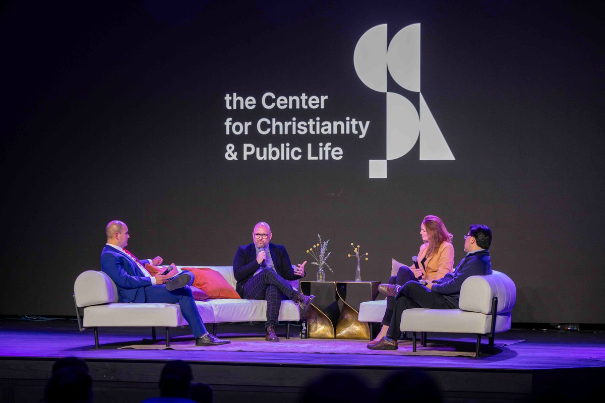 CCPublicLife's tweet image. Day 2 left us with deep gratitude and renewed hope. Some highlights from yesterday:

1. @johnkasich sat down with @MichaelRWear  for a candid conversation about faith, social capital, and the kind of leadership our nation needs.

2. @paultonko, one of the leading voices…